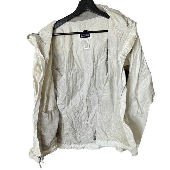 Patagonia Womens Rain Jacket Small - Picture 5 of 6